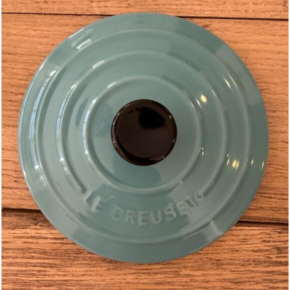 Le Creuset Stoneware Mini Round Cocotte with Lid 24 Oz 14 cm Turquoise Blue NEW - Picture 8 of 15